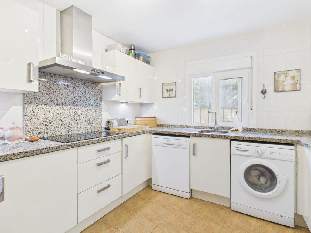 10 bb915d1cb19341576dcdc994b81ab9c5 064626