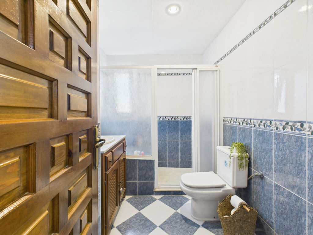 20 d1f7658cbe4ba6cd8666fec30fba80ad 025018