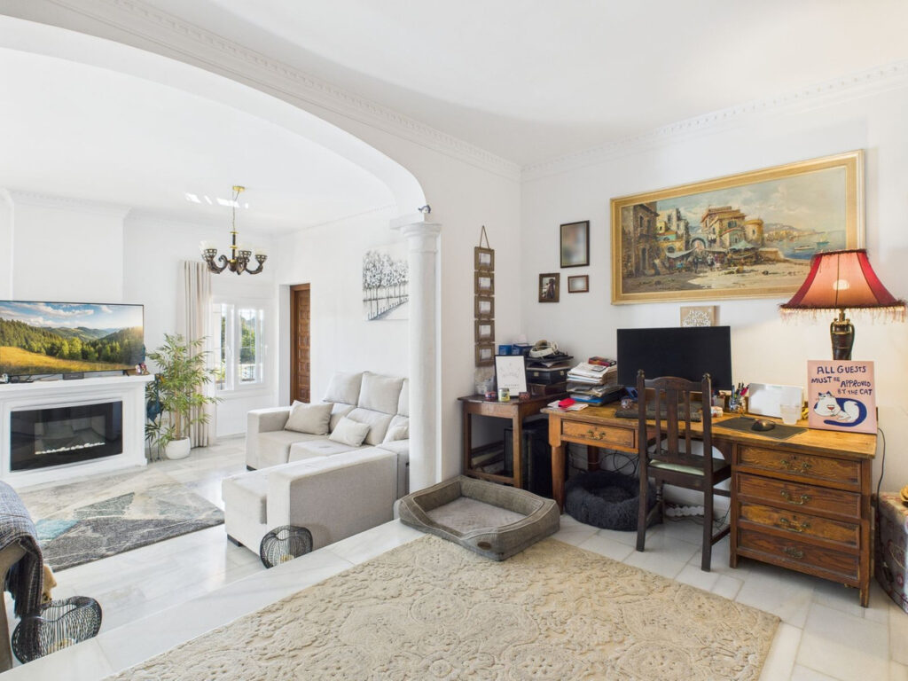 8 e64a9055bba3e77ac8aca3b893cdf826 064651